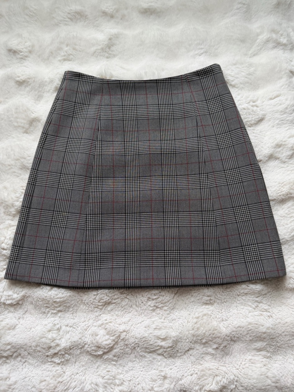 Modern Babaton Gray Glen Plaid Mini Skirt with Red Windowpane - Picture 6 of 12